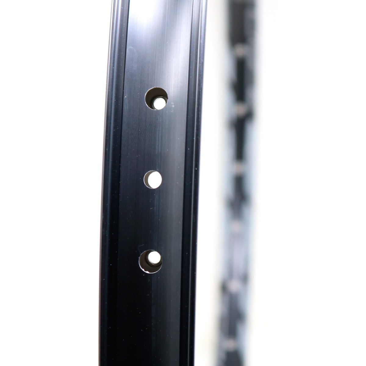 Llanta Weinman 29 U36 TL Negra 32h F/V2