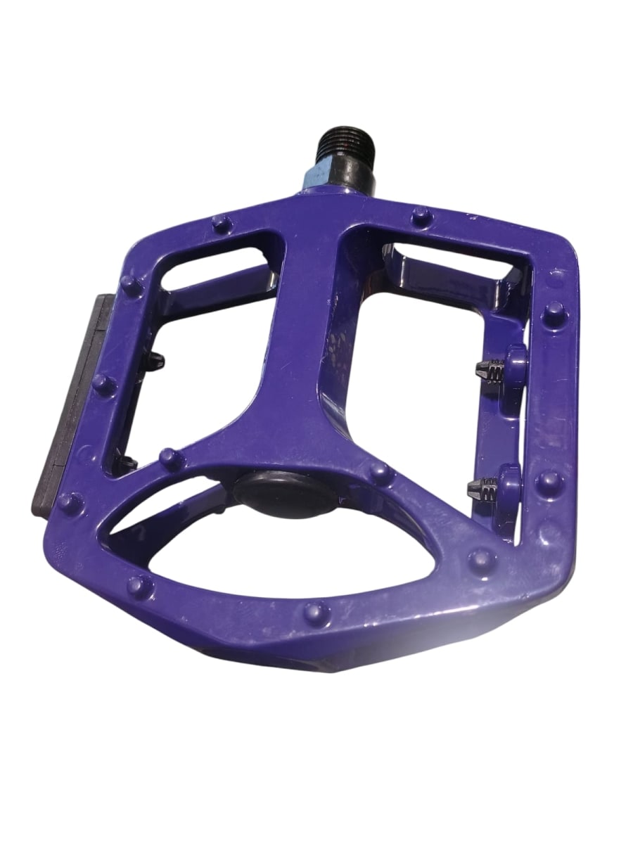 PEDAL MTB ALUMINIO PLATAFORMA PÚRPURA1