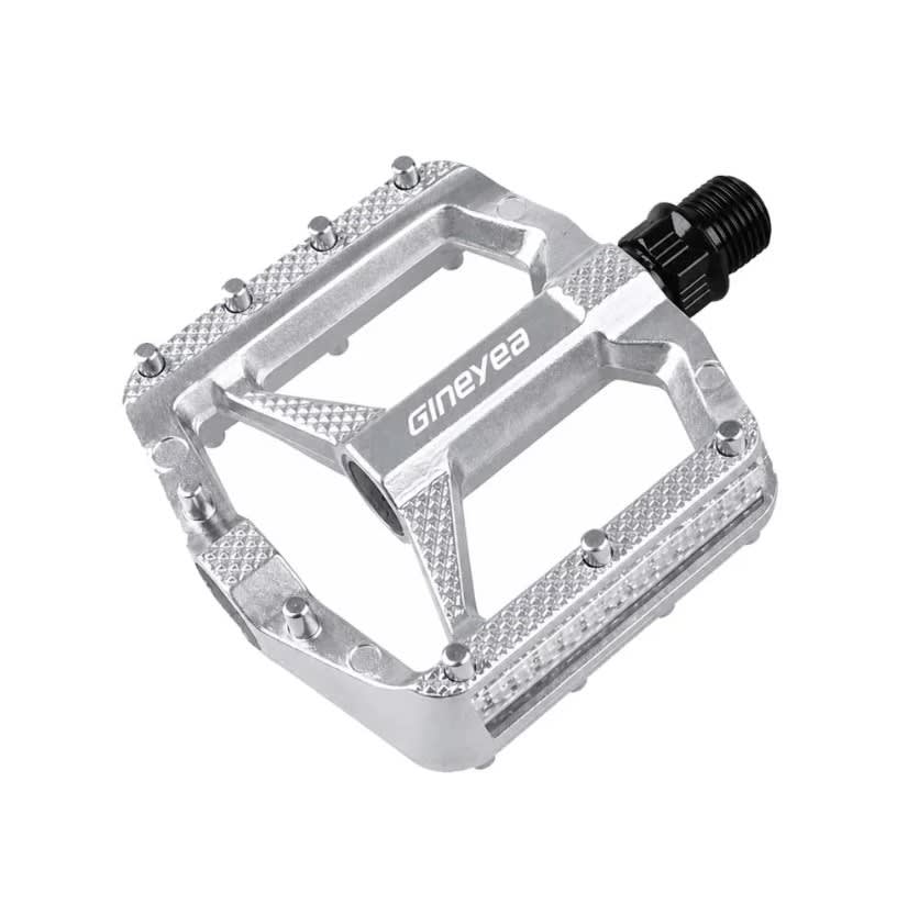 PEDAL M.T.B ALUMINIO FLAT SELLADO SILVER1