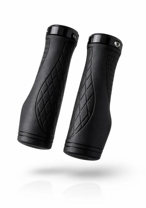 PUÑO TRIP DESCANSO 1 LOCK2