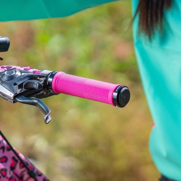 PUÑO TRIP LOCK PINK/BLACK2