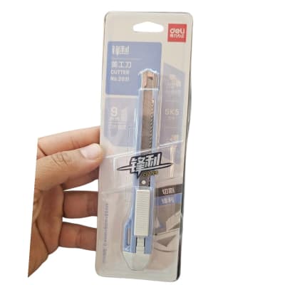 Corta Carton Multiusos 9mm Con Cuerpo Metálico Deli