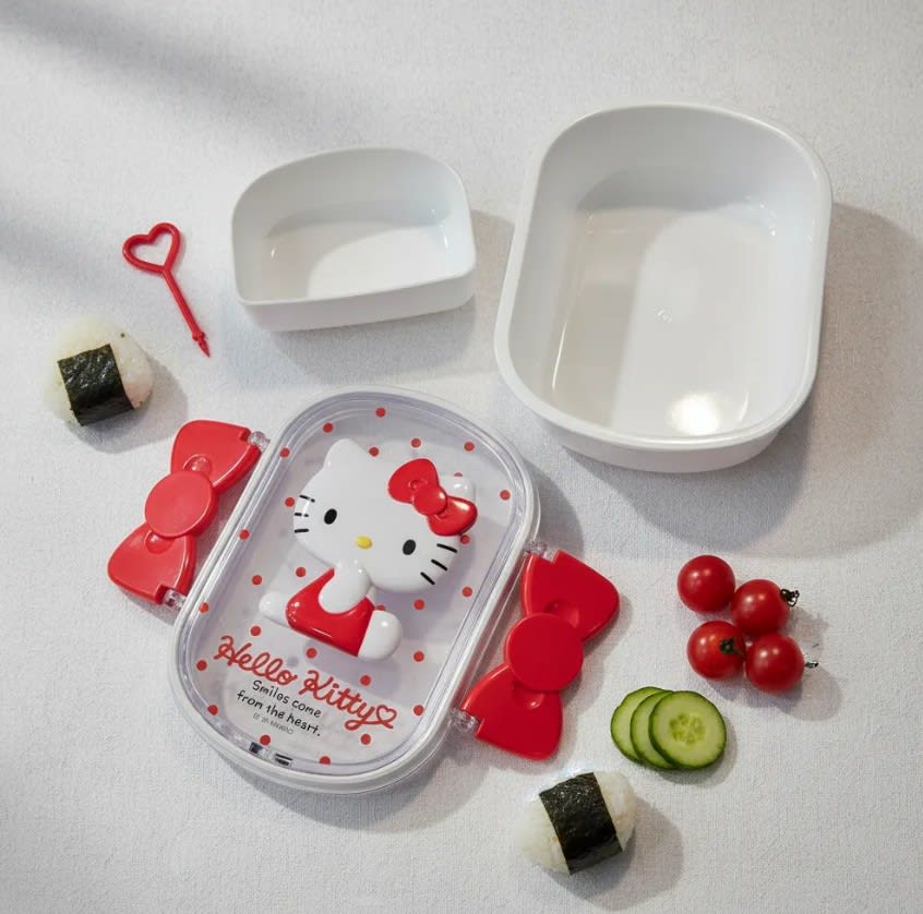 Hello Kitty Smiles Bento Lunch Box1