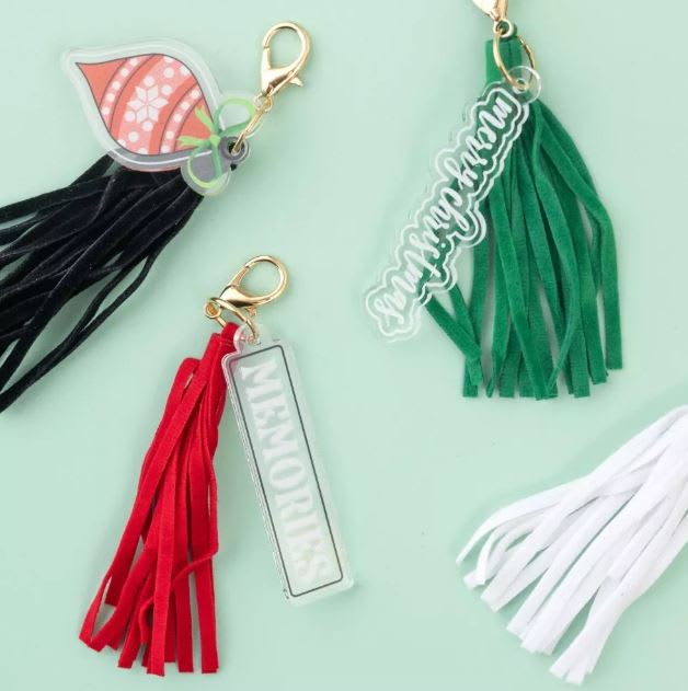 Tassels con Colgante Acrílico Evergreen & Holly Vicki Boutin4
