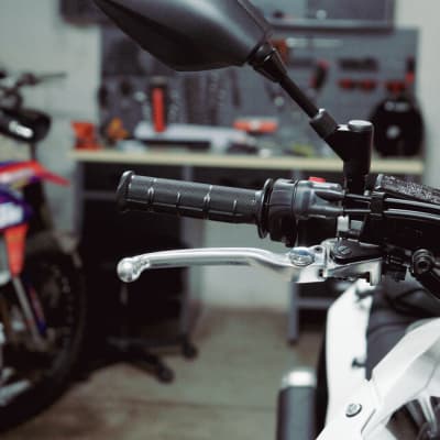 INSTALACION ACCESORIOS PUÑOS