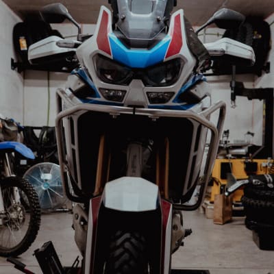 INSTALACION ACCESORIOS DEFENSAS DELANTERAS