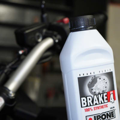 CAMBIO LIQUIDO DE FRENOS DELANTERO