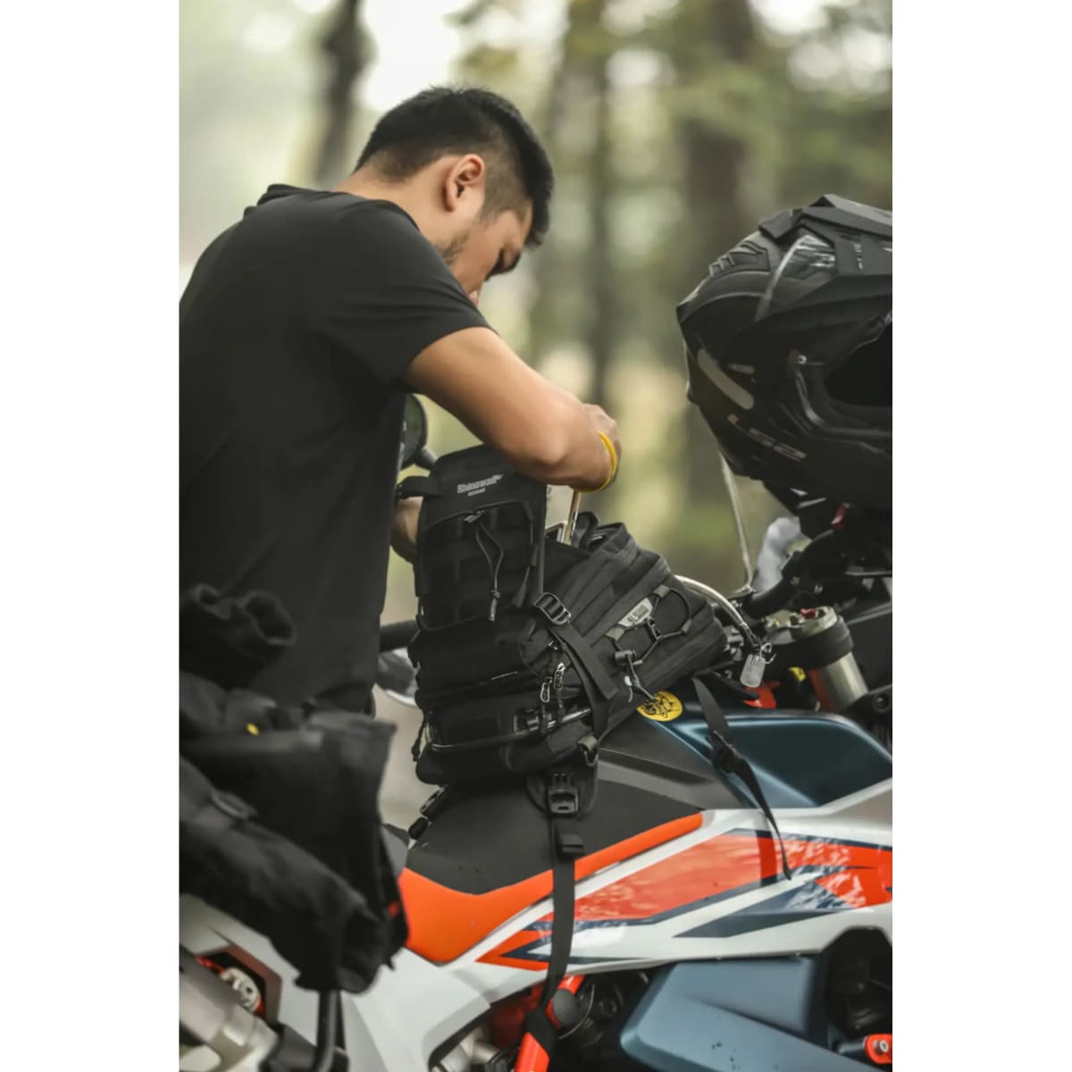 BOLSO ESTANQUE 9L (INCLUYE BOLSO AGUA DE 1.5) IMPERMIABLE3