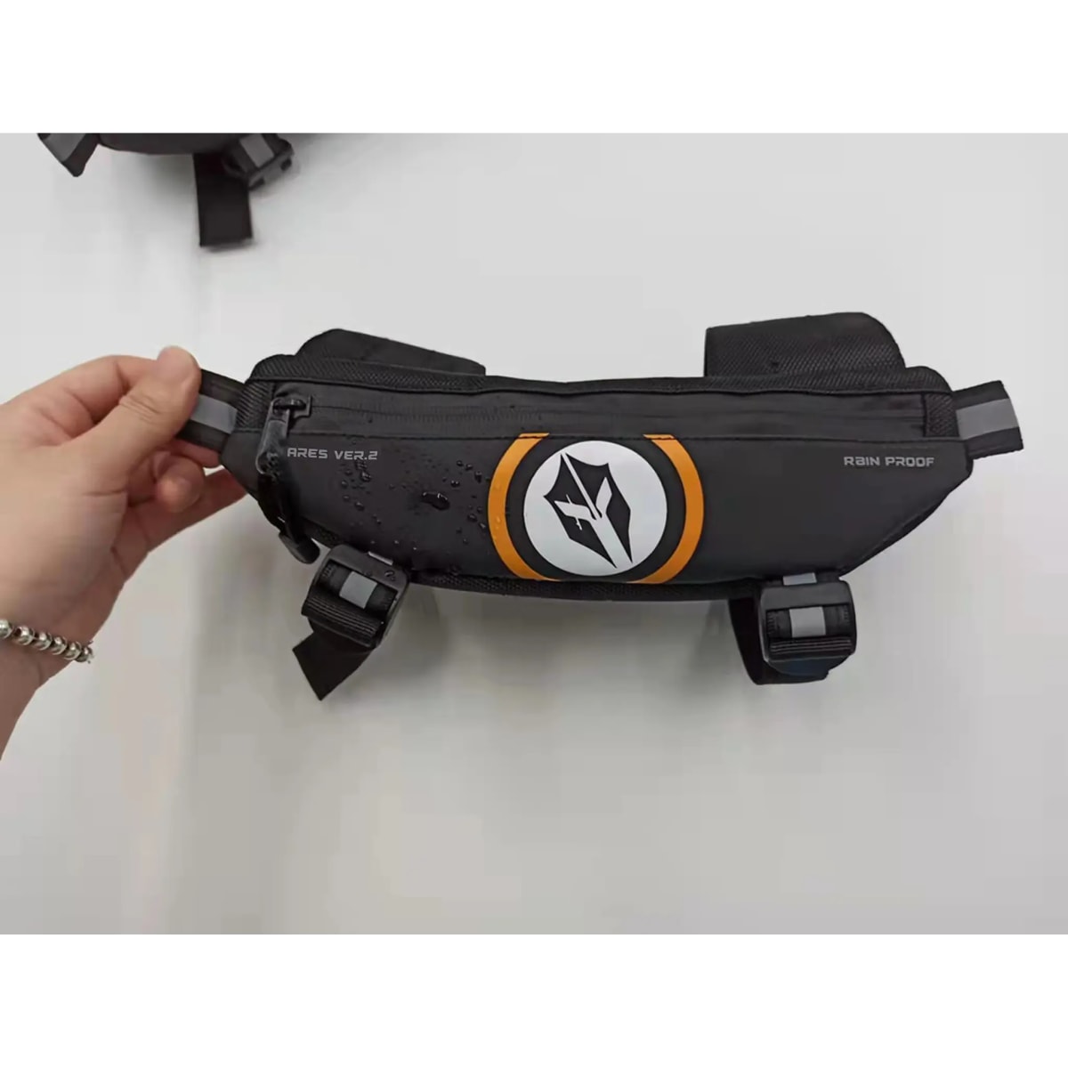BOLSO DE MANUBRIO1