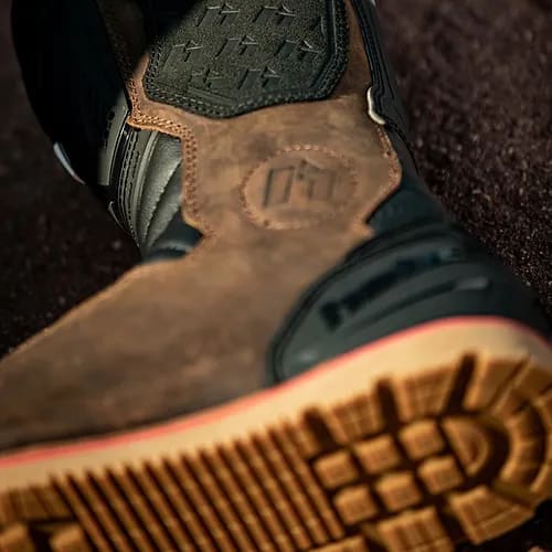 BOTAS CUERO TECHNICAL5
