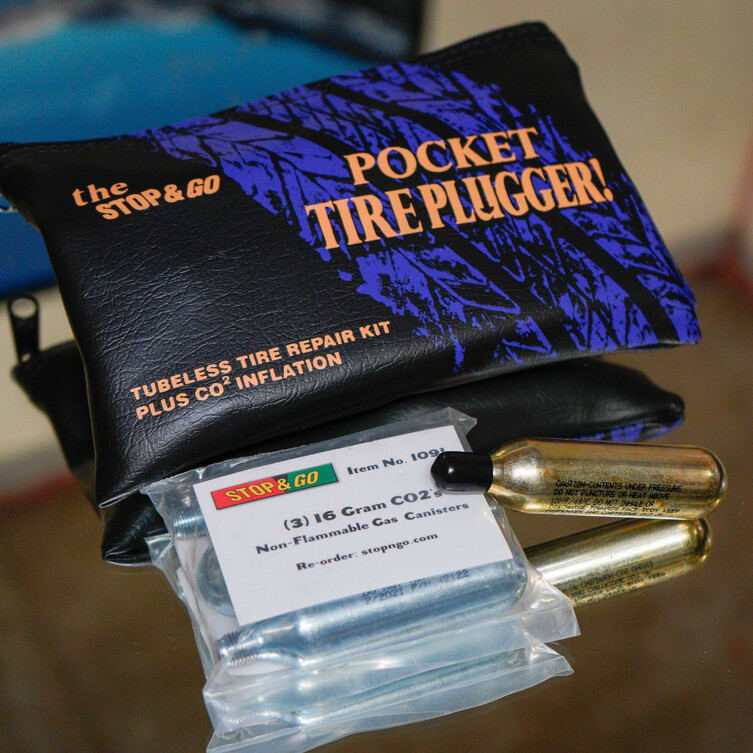 KIT REPARA PINCHAZOS CON SISTEMA CO21