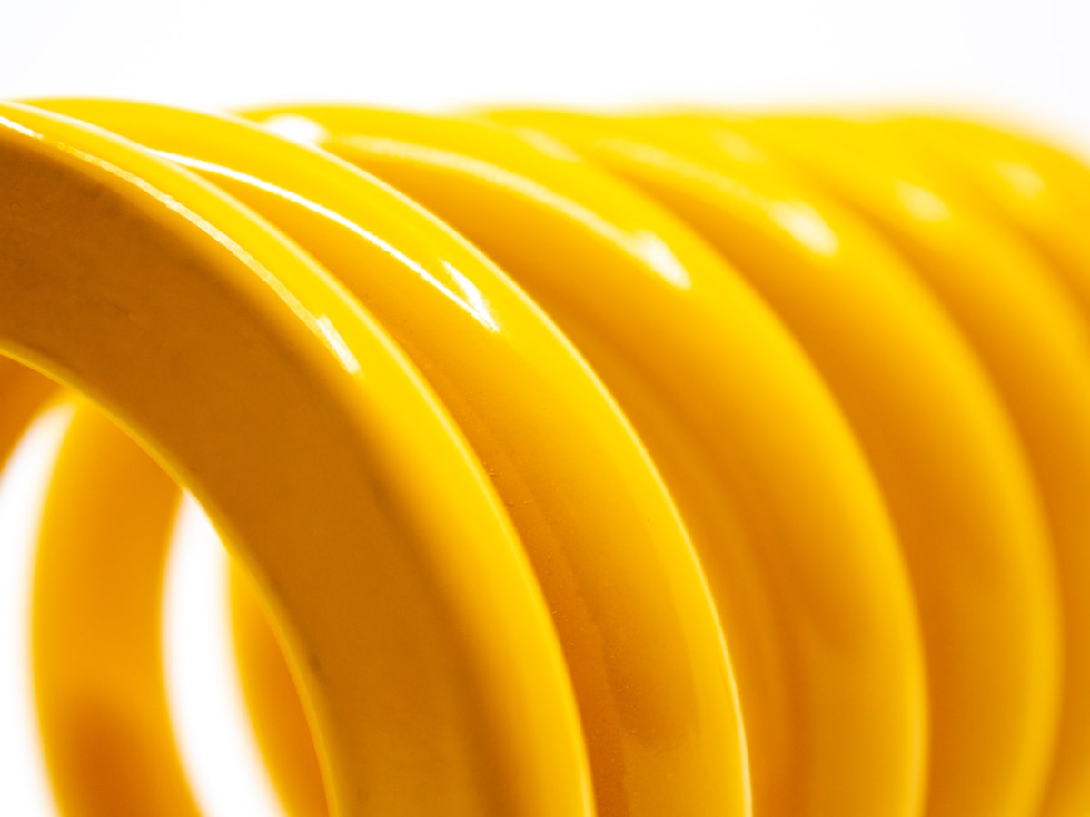 RESORTE TRASERO TENERE 7005