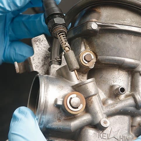 LIMPIEZA Y LAVADO DE CARBURADOR3