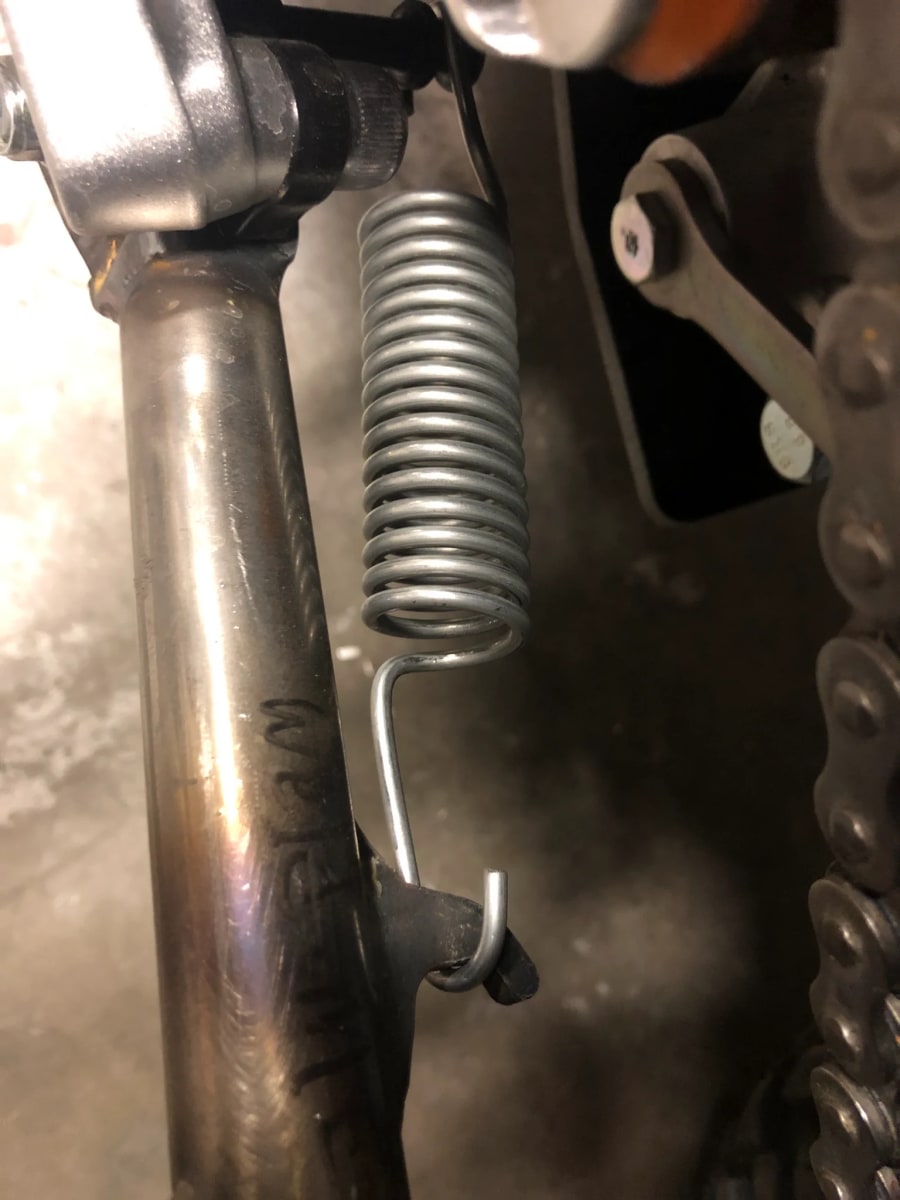 PATA APOYO T7 Camel Toe Sidestand4