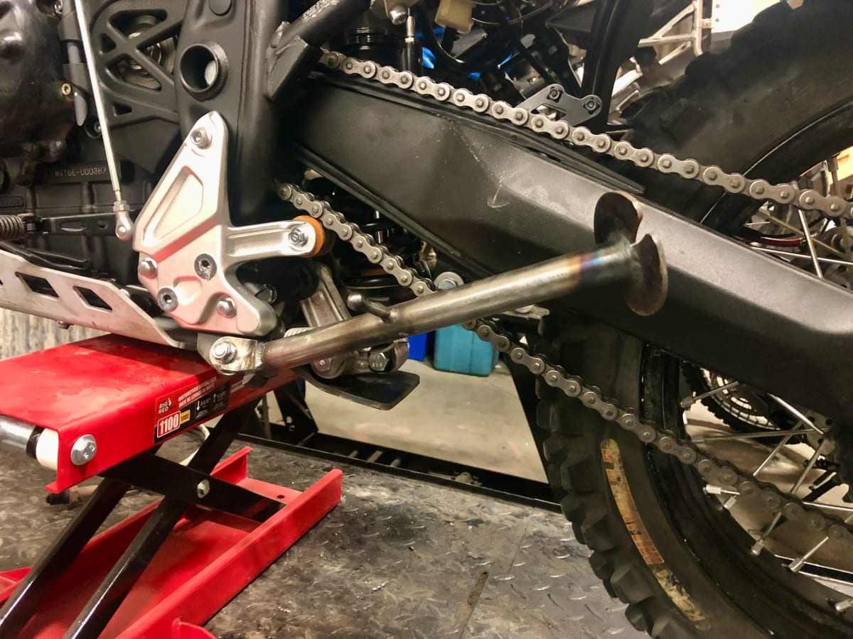 PATA APOYO T7 Camel Toe Sidestand5