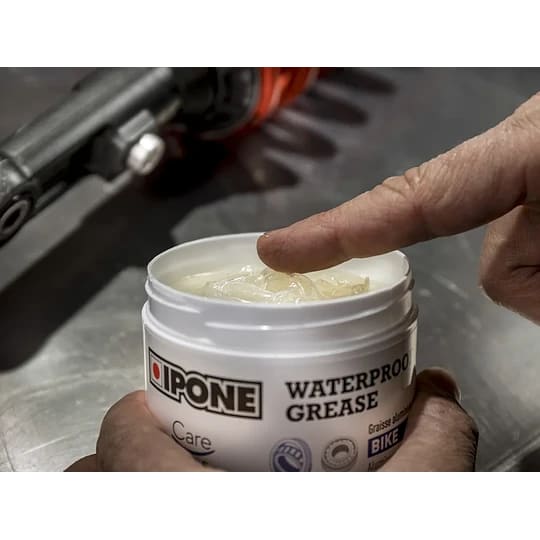 WATERPROOF GREASE 200 grs2