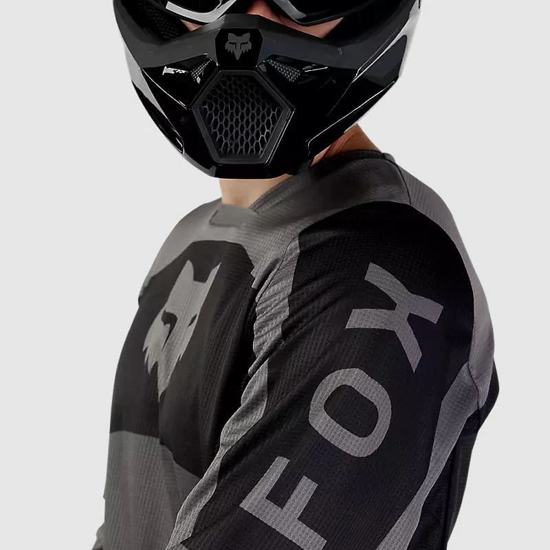 POLERA 180 NITRO GRIS OSCURO5