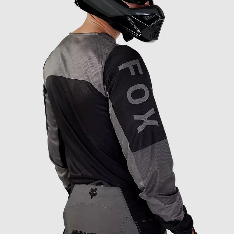 POLERA 180 NITRO GRIS OSCURO6