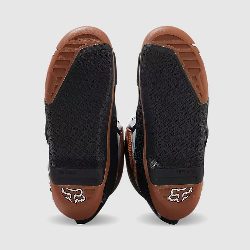 BOTAS INSTINCT NEGRO/GRIS/CAFE5