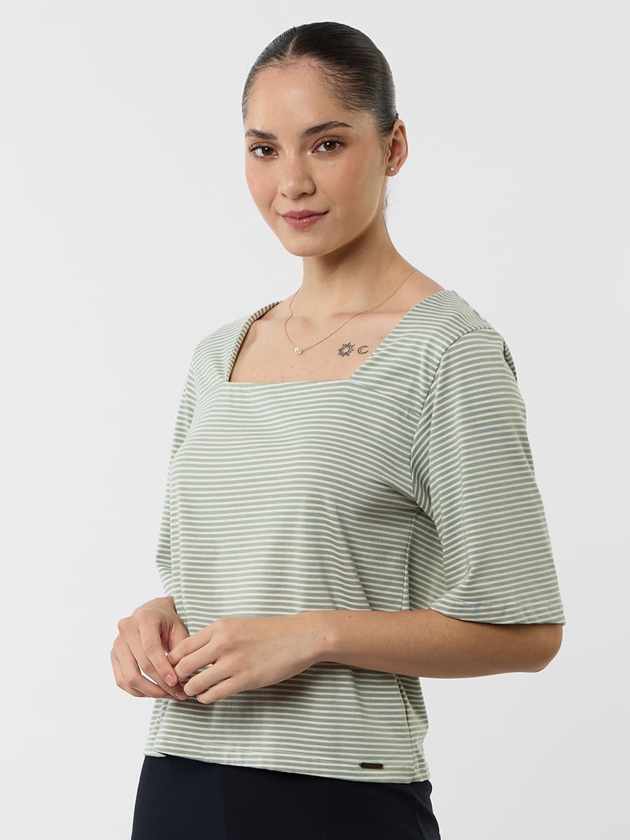 Polo Escote cuadrado1