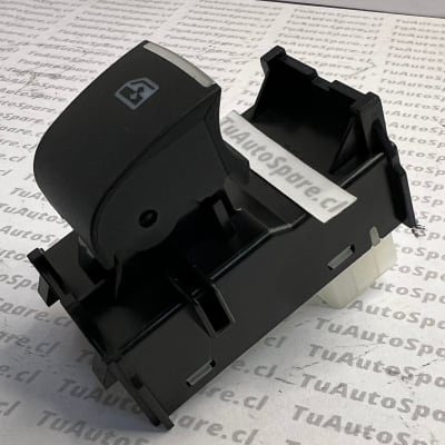 Botonera Alzavidrio Individual  HILUX 2016-2021