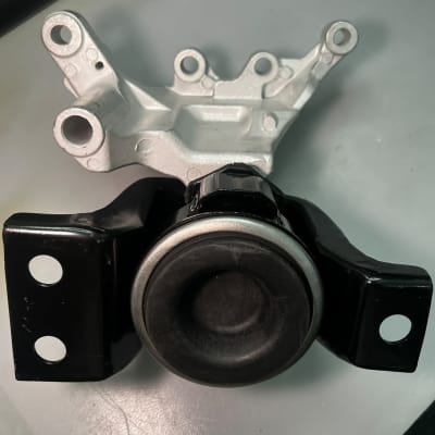 Soporte Motor JUKE (1.6, CVT) 2012-2018, Derecho