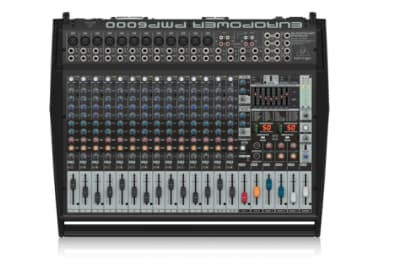Mixer con Power Behringer PMP6000 20 Canales1