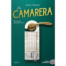 LA CAMARERA1