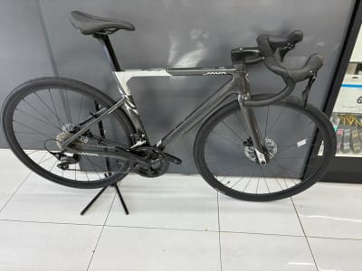 Semi nueva: Vesuvio R7120 - Talla S - Silver