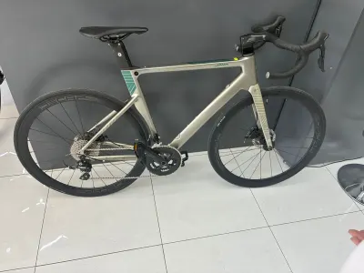 Semi nueva: Java Siluro S6 - Talla L - Titanium1