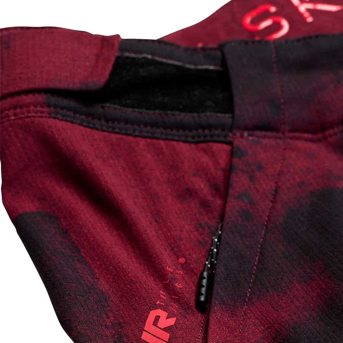 Skyline Air Short W/Liner Flared Oxblood1