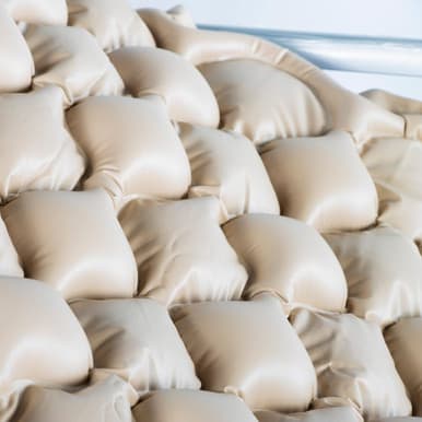 CATRE ELECTRICO 3 FUNCIONES + COLCHON 3 PLIEGUES + COLCOHON ANTIESCARAS CON MOTOR3