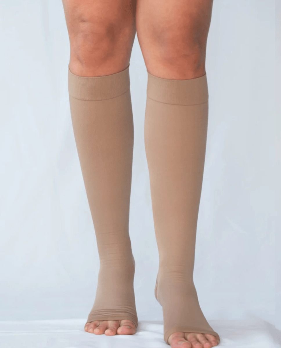 MINI MEDIA GAMBALETTO COMPRESION GRADUADA 20/30 mmHg CON CALZADOR2