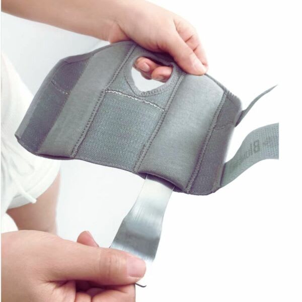 MUÑEQUERA ORTOPEDICA AMBIDIESTRA CON FERULA2