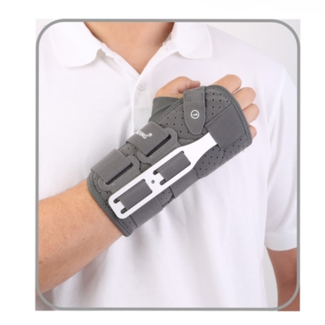 ORTESIS DE MUÑECA CON FÉRULA PALMAR DORSAL 0