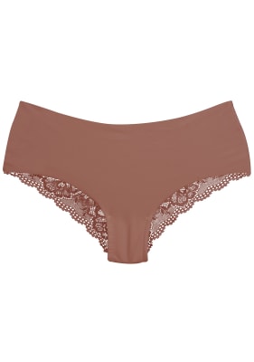 Pantaleta Sin Costura Con Encaje Granate
