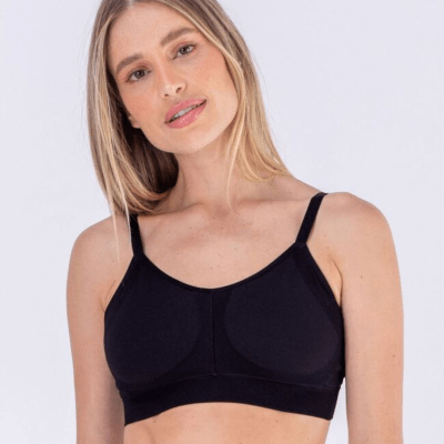 Sostén sin costuras con copas removibles y laterales extra anchos.