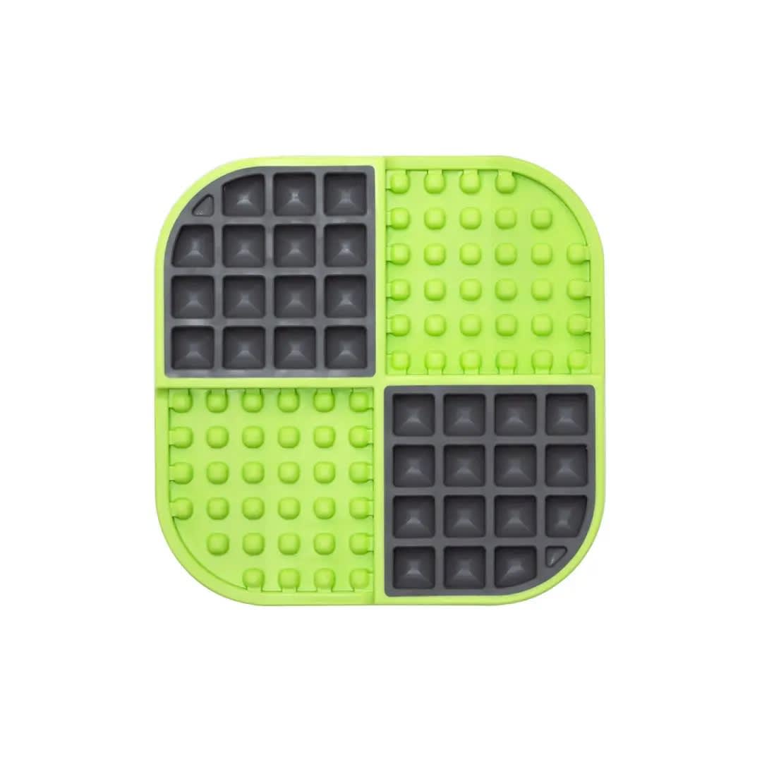 LM SLOMO GREEN FOR DOG2