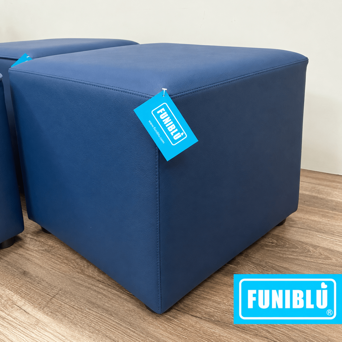 BANQUETA SIRO CUADRADA1