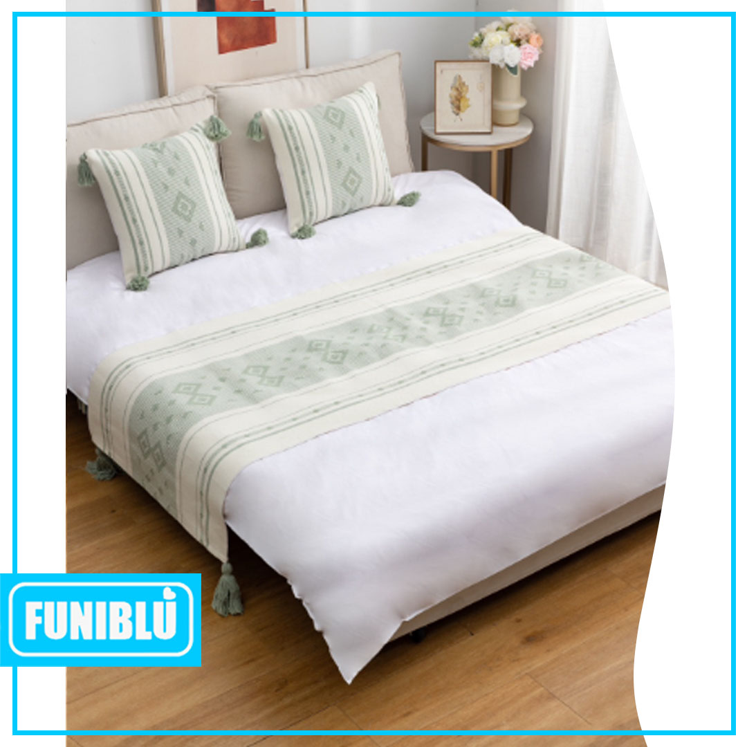 PIECERA CROCHÉ POMPON3