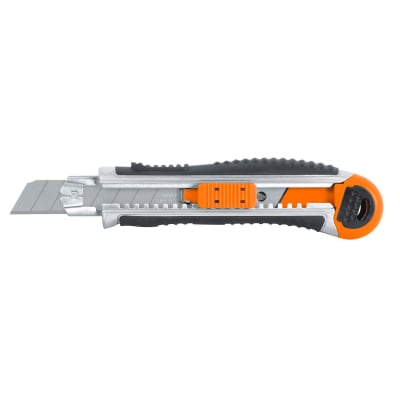 Cuchilla trabajo pesado 18 mm con alma metálica y grip, Expert Truper1