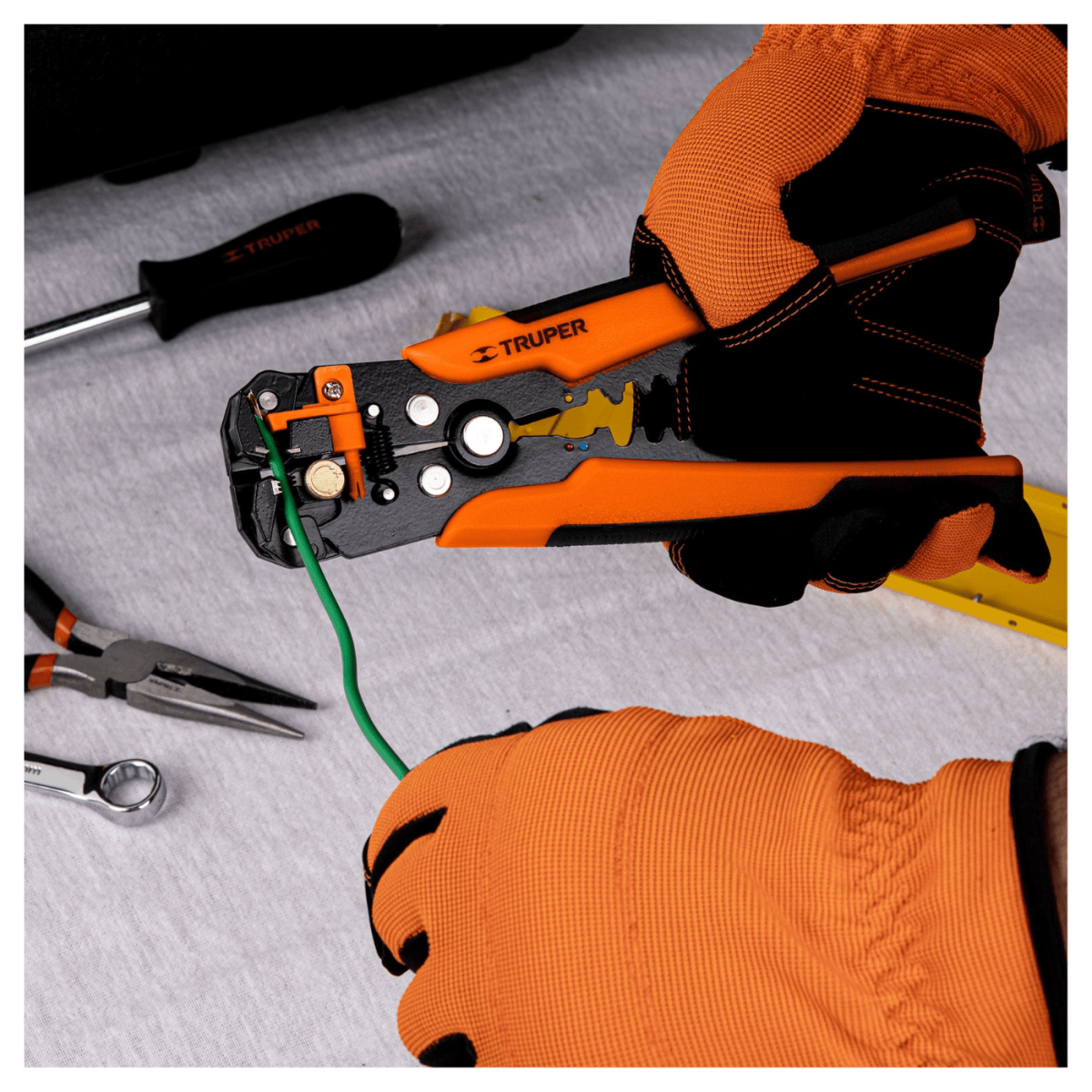 Combo Destornillador inalambrico 3.6v Truper + pelacable automatico4