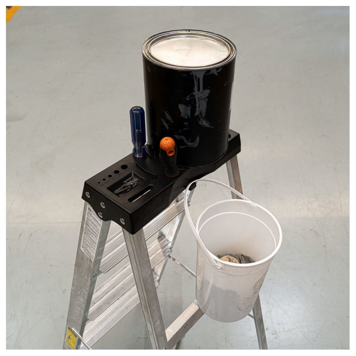 Escalera Tipo Tijera 3 Peldaños Soporta 150 Kg Truper4