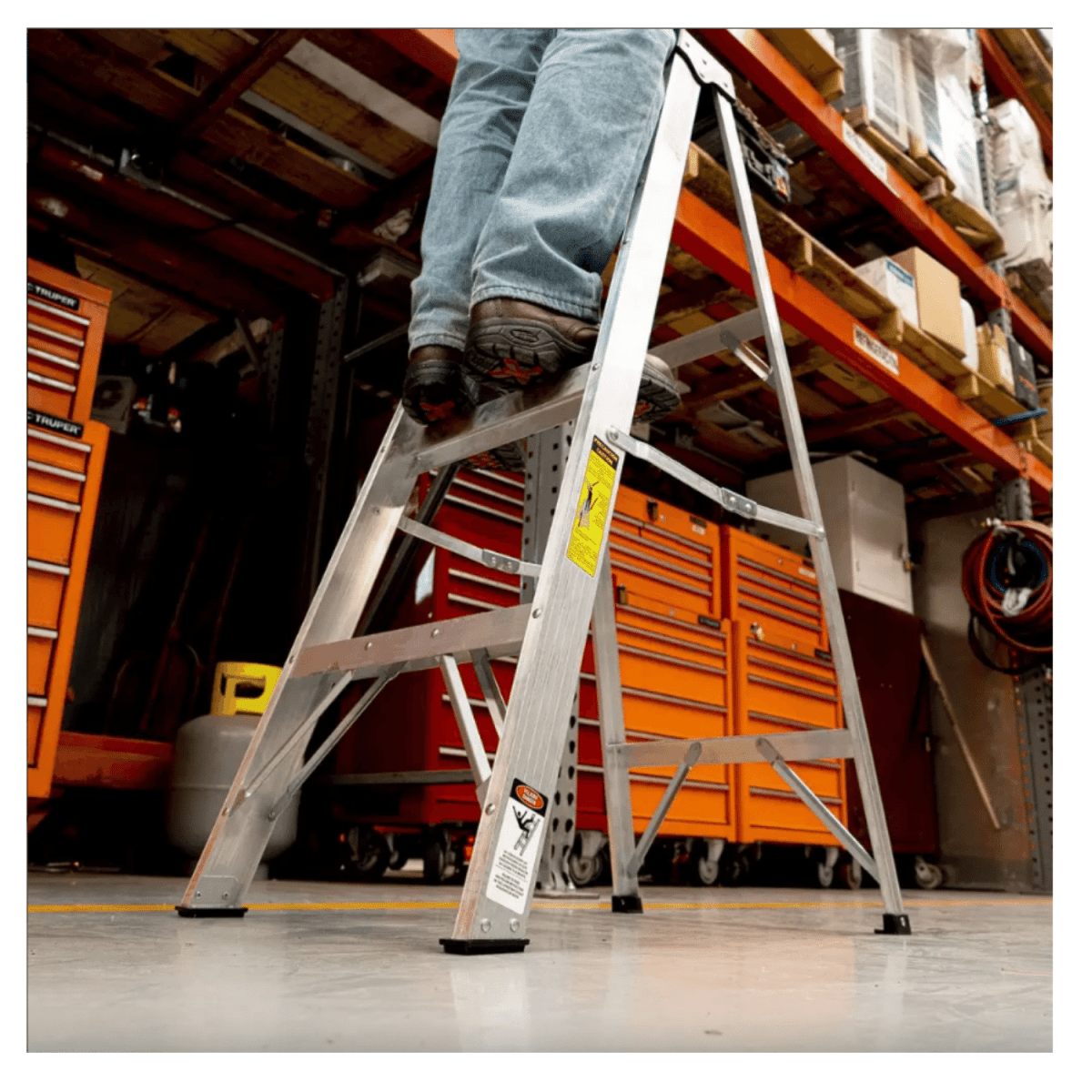Escalera Tipo Tijera 4 Peldaños Soporta 175 Kg Truper5