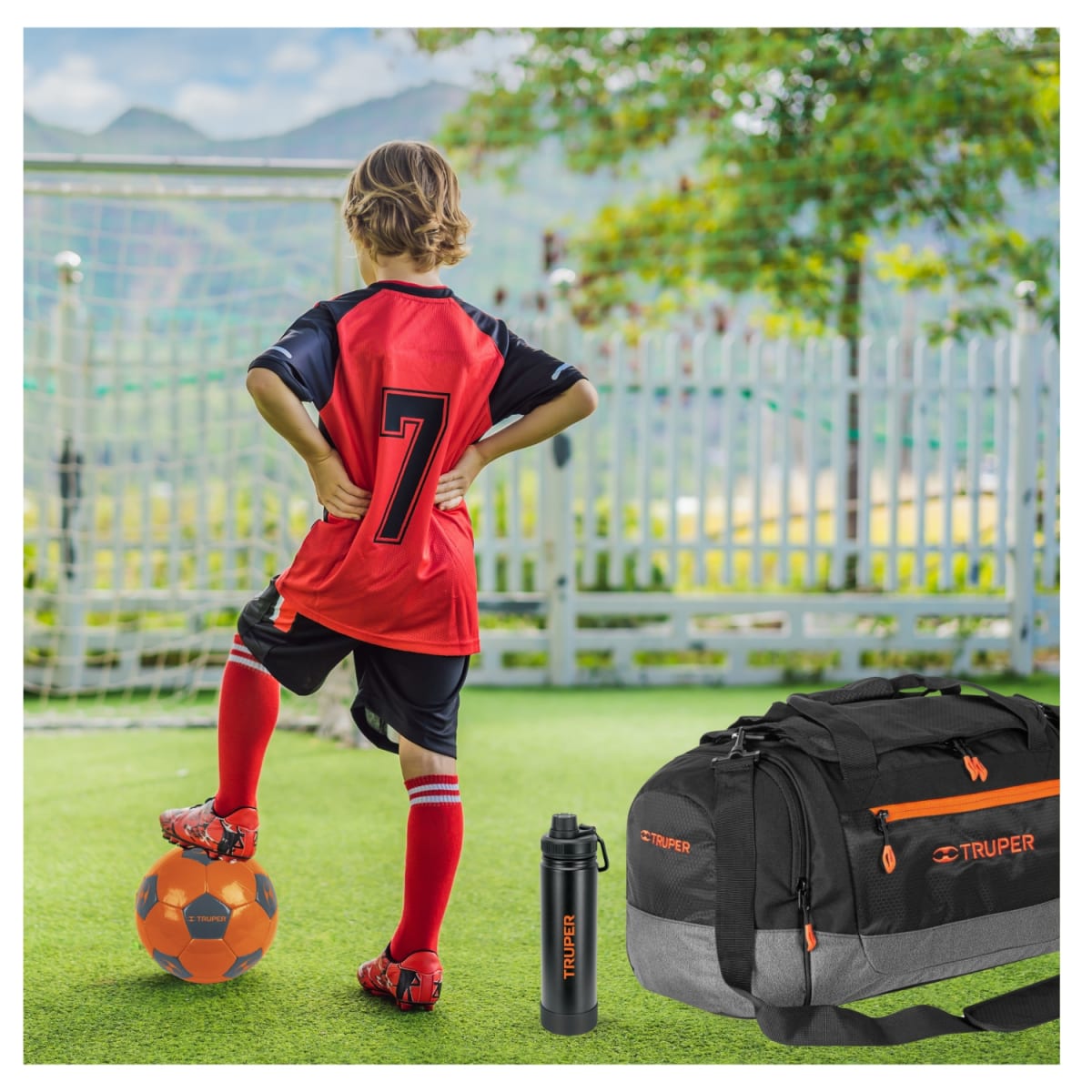 Combo Maleta deportiva y viaje + Pelota y Tomatodo Truper12