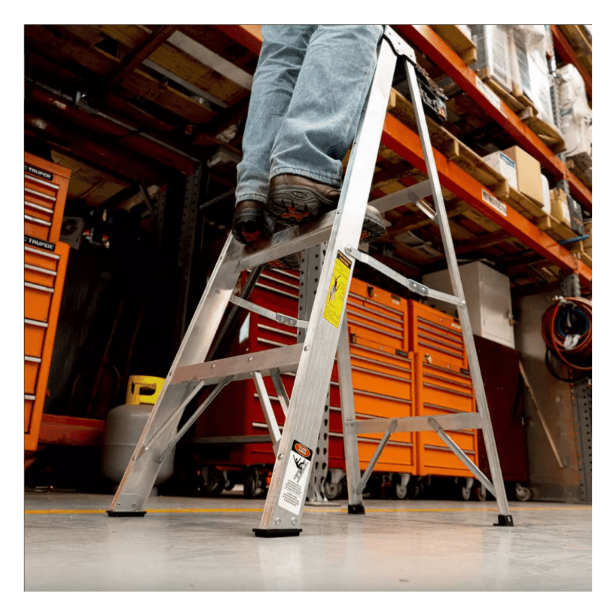 Escalera Tipo Tijera 6 Peldaños Soporta 175 Kg Truper5