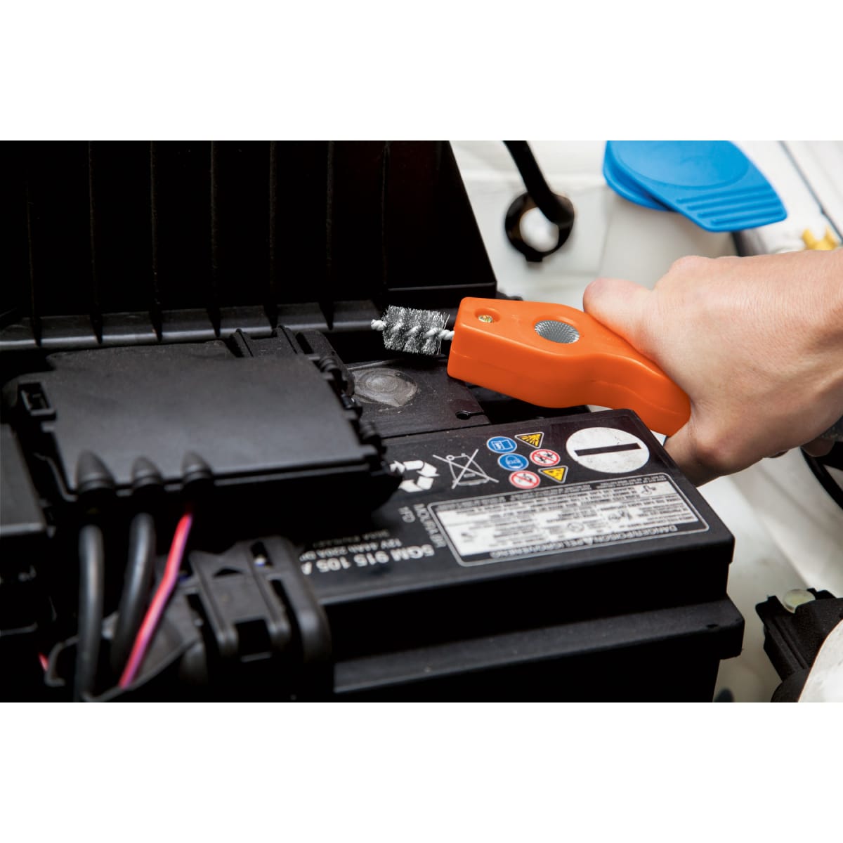 Cepillo limpiador de terminales de baterías, 4 en 1, Truper6