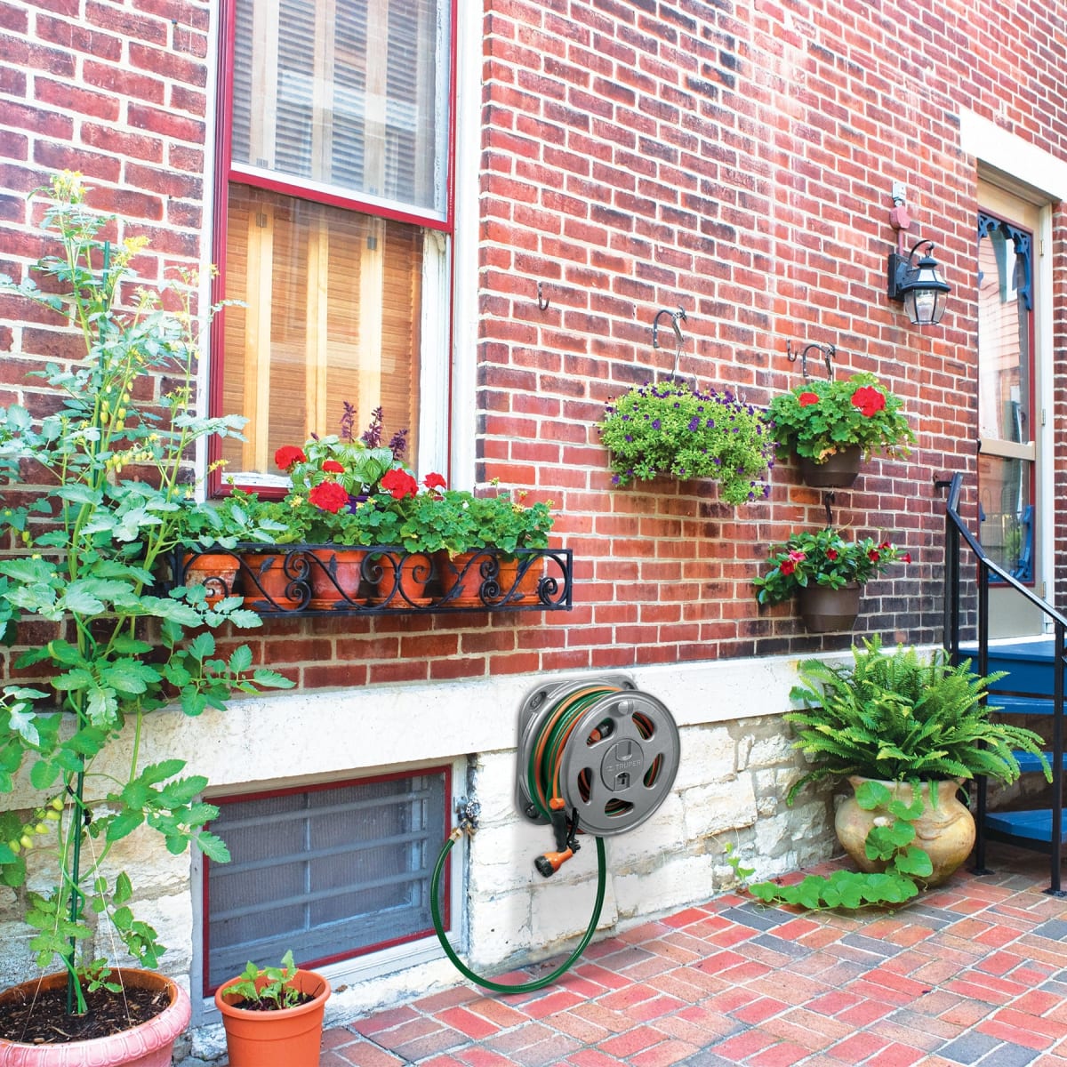 Combo manguera 20m + pistola de riego y porta manguera truper5