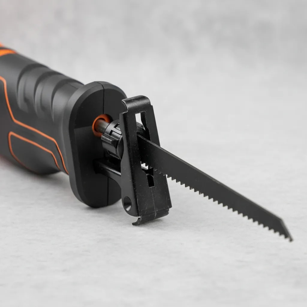 Sierra Sable 20V + 1 Bateria 4Ah + Cargador Truper4