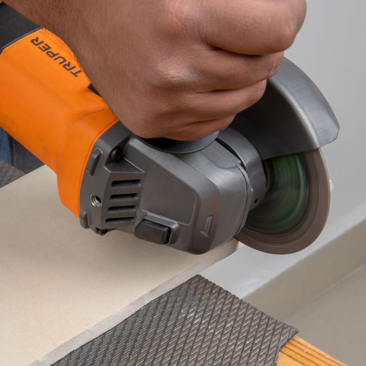 AMOLADORA ESMERIL ANGULAR 4 ½ 800W PROFESIONAL TRUPER5